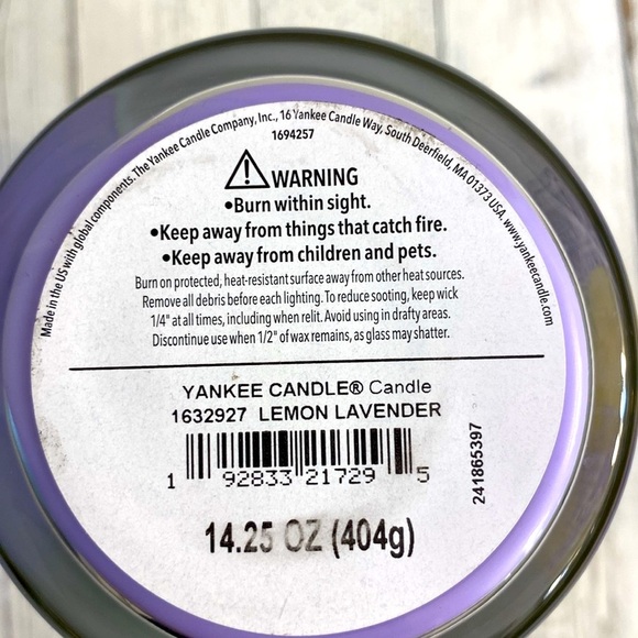 Yankee Lavender Lemon Candle / 14.25oz - Picture 6 of 6